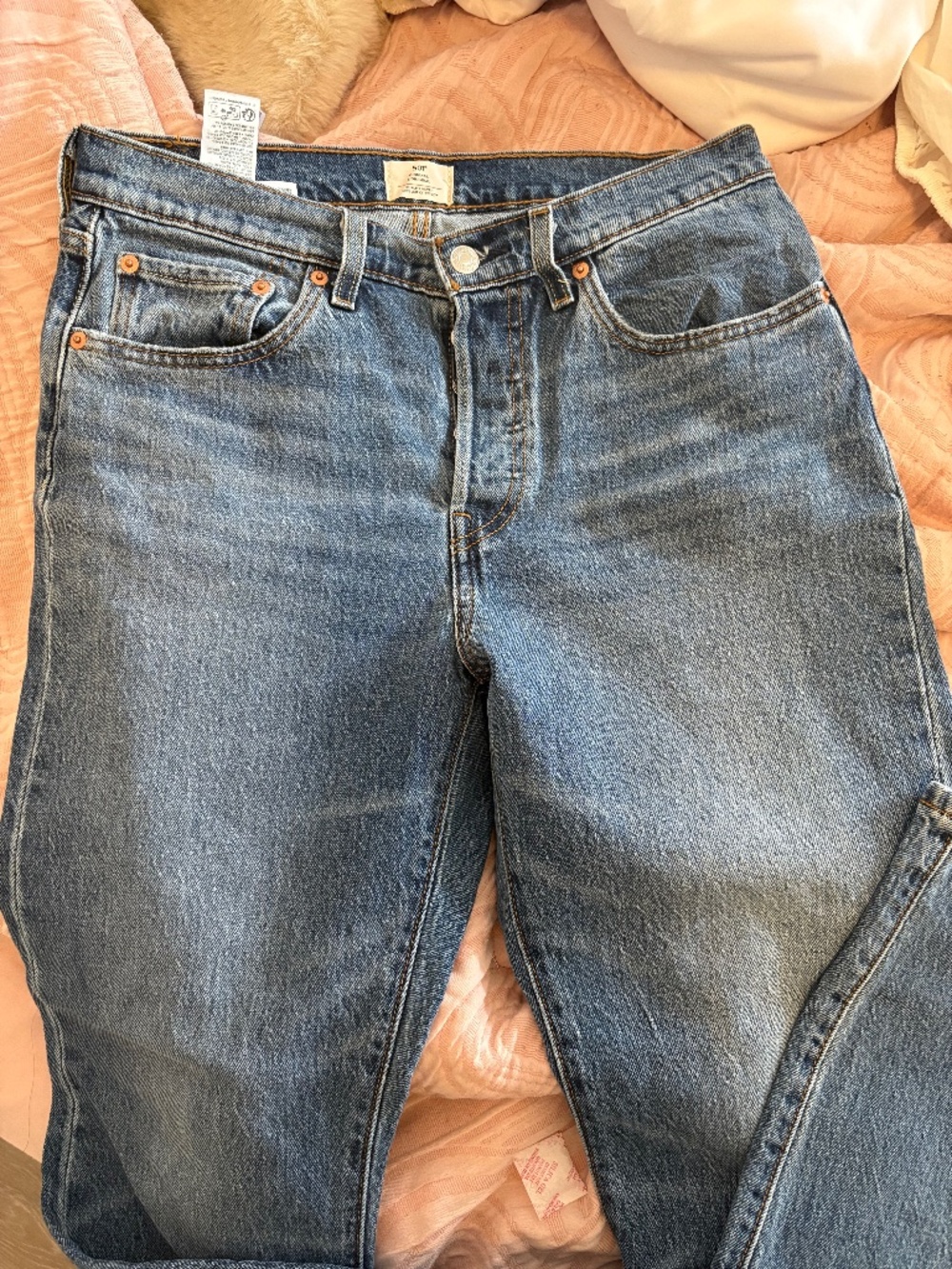 Levis 501 W28 - 30 L like new